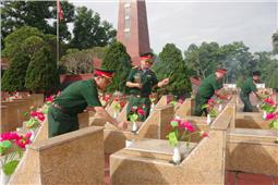 Sư đoàn 3 dâng hương tưởng niệm, tri ân các anh hùng liệt sĩ